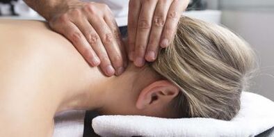 Servikal osteokondroz için boyun masajı