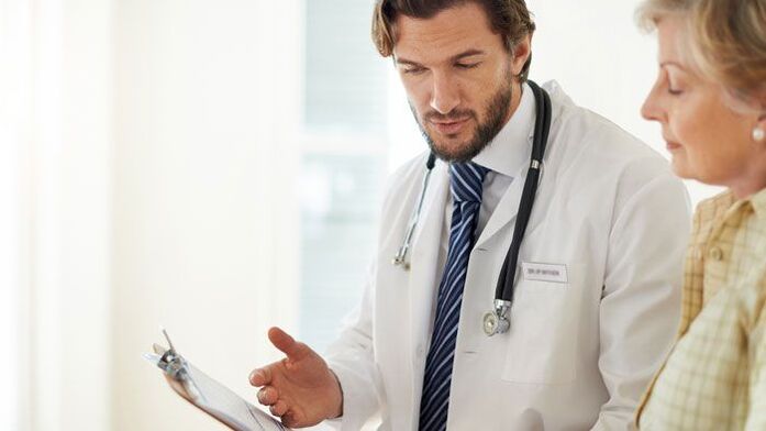 doktor randevusunda kadın